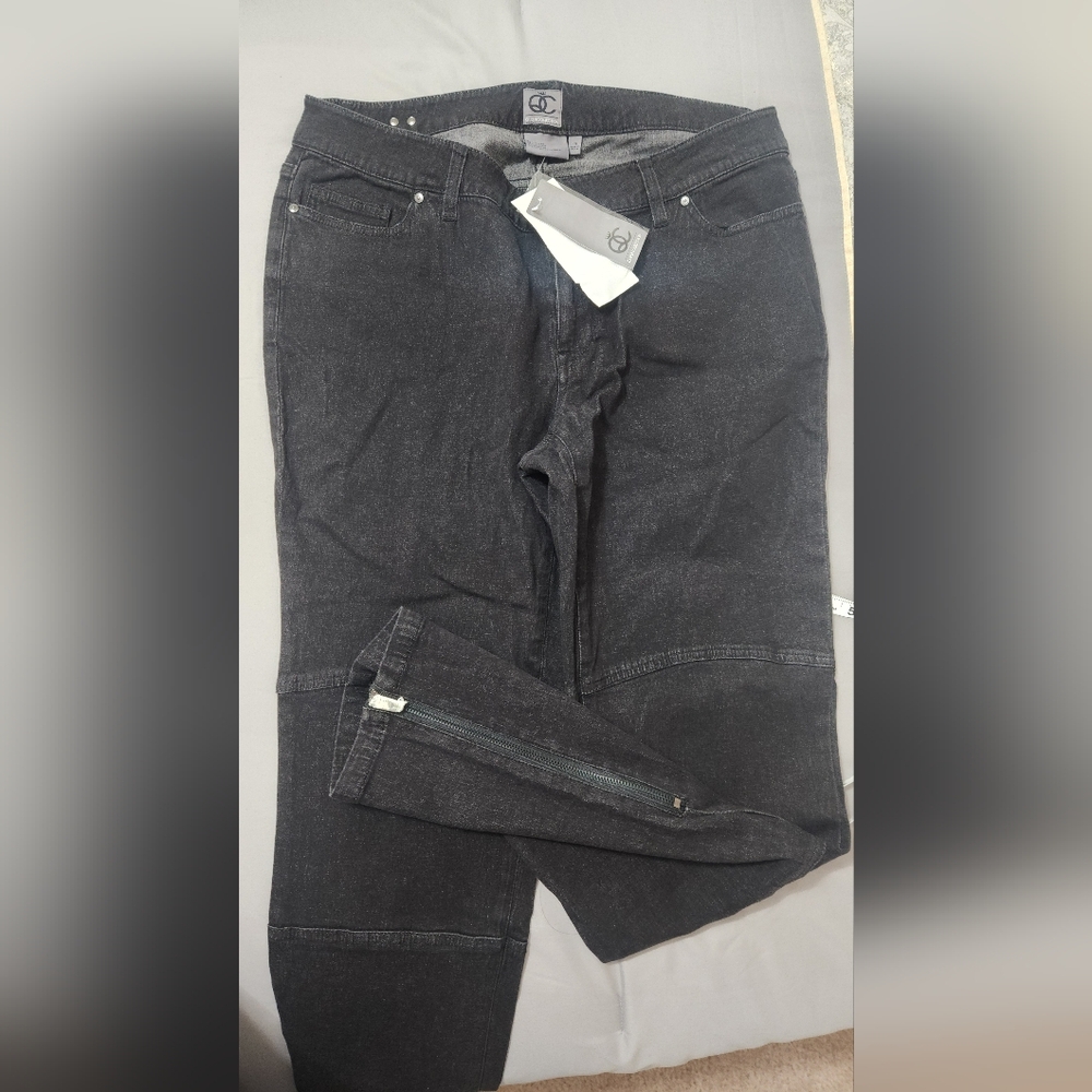 Black Denim Jeans with Zipper Detail